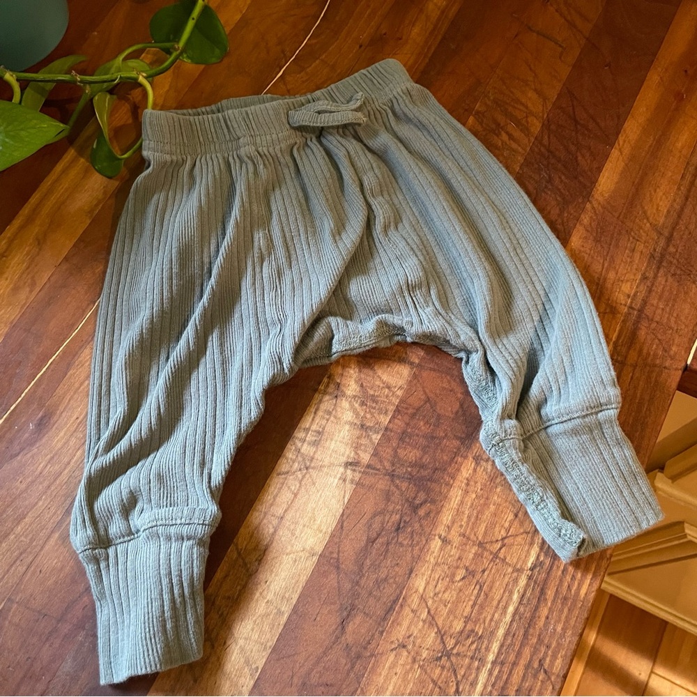 Kate Quinn Organic Cotton Rib Panda Pant Baby size 6-12 months Forest